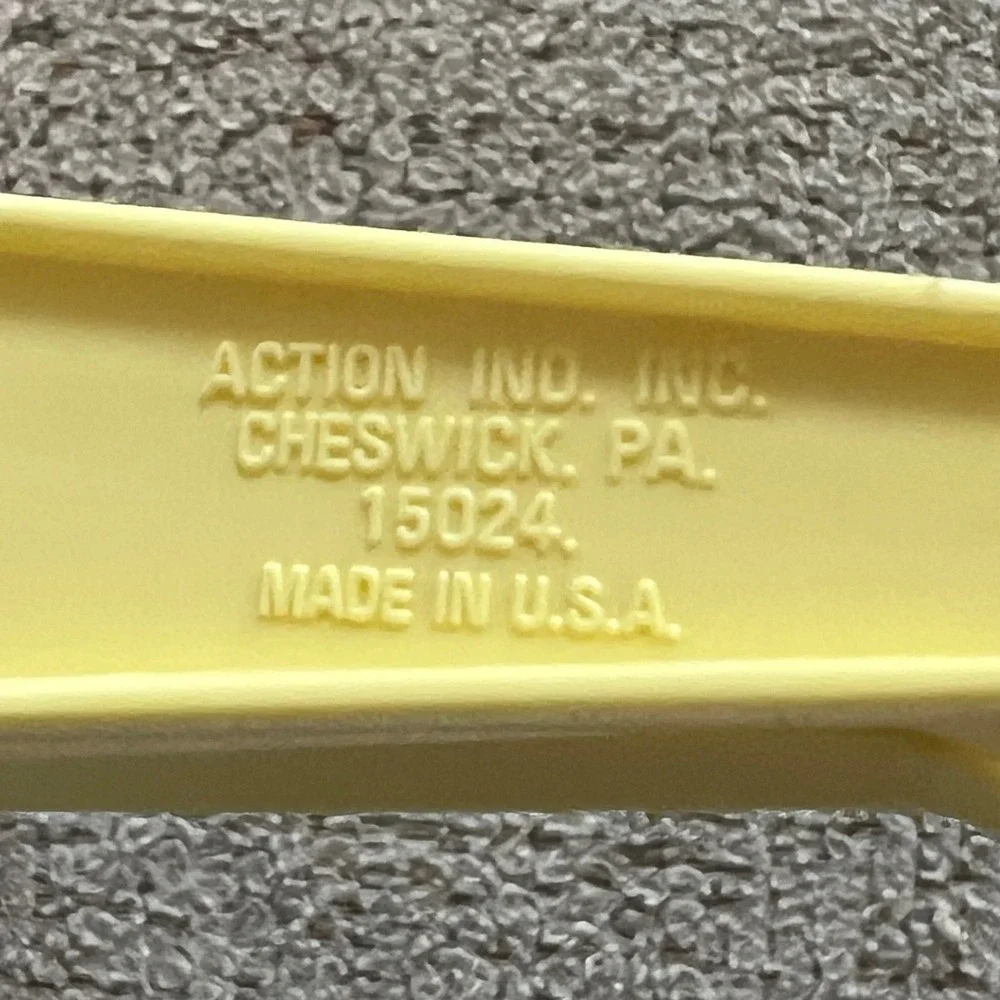 Vintage Action Ind Inc Yellow Measuring Spoons Set 6pc Made in USA Spice Jar Fit